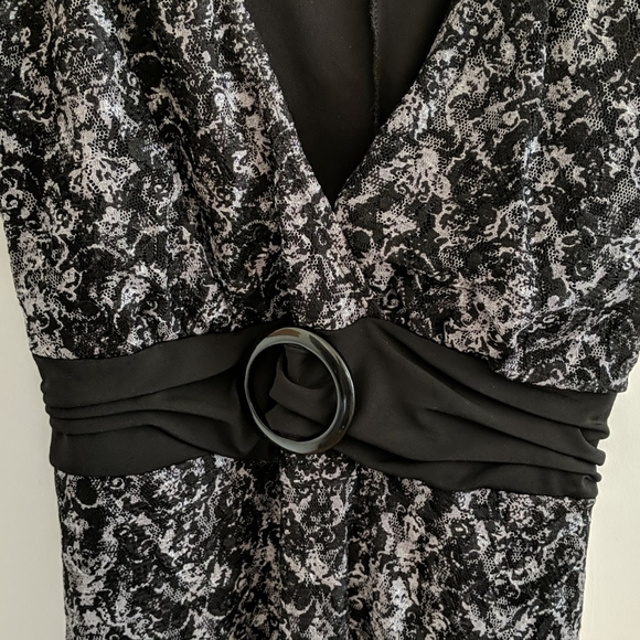 Volume One Dress - Picture 2 of 7